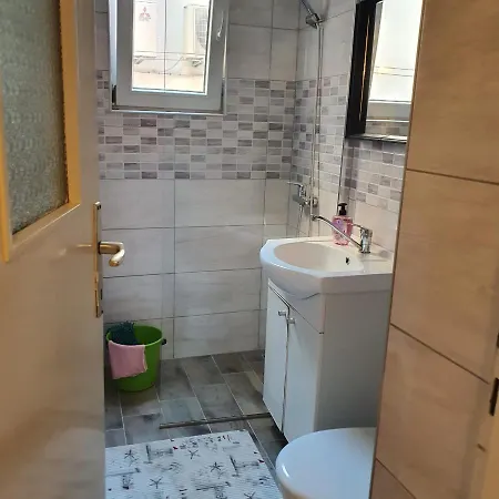 Varos And Separate Lejlighed *