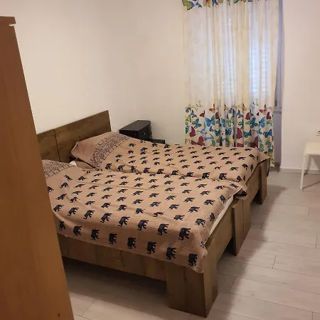 Varos And Separate Apartment *