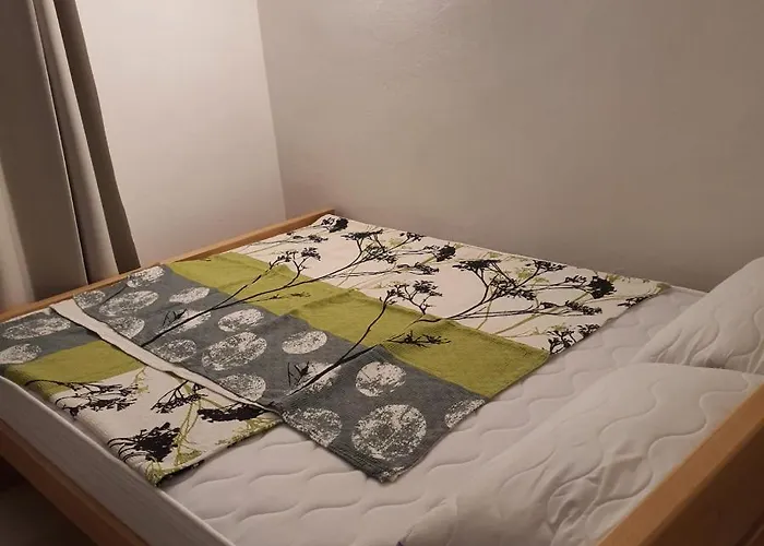 Varos And Separate Apartman