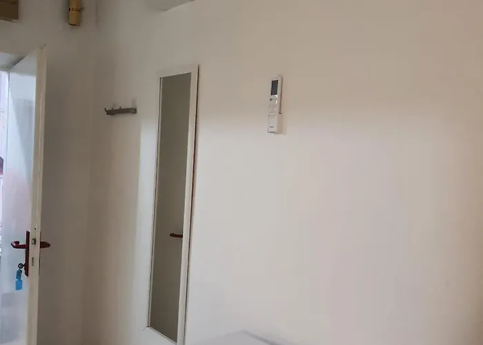 Varos And Separate Apartman Zadar